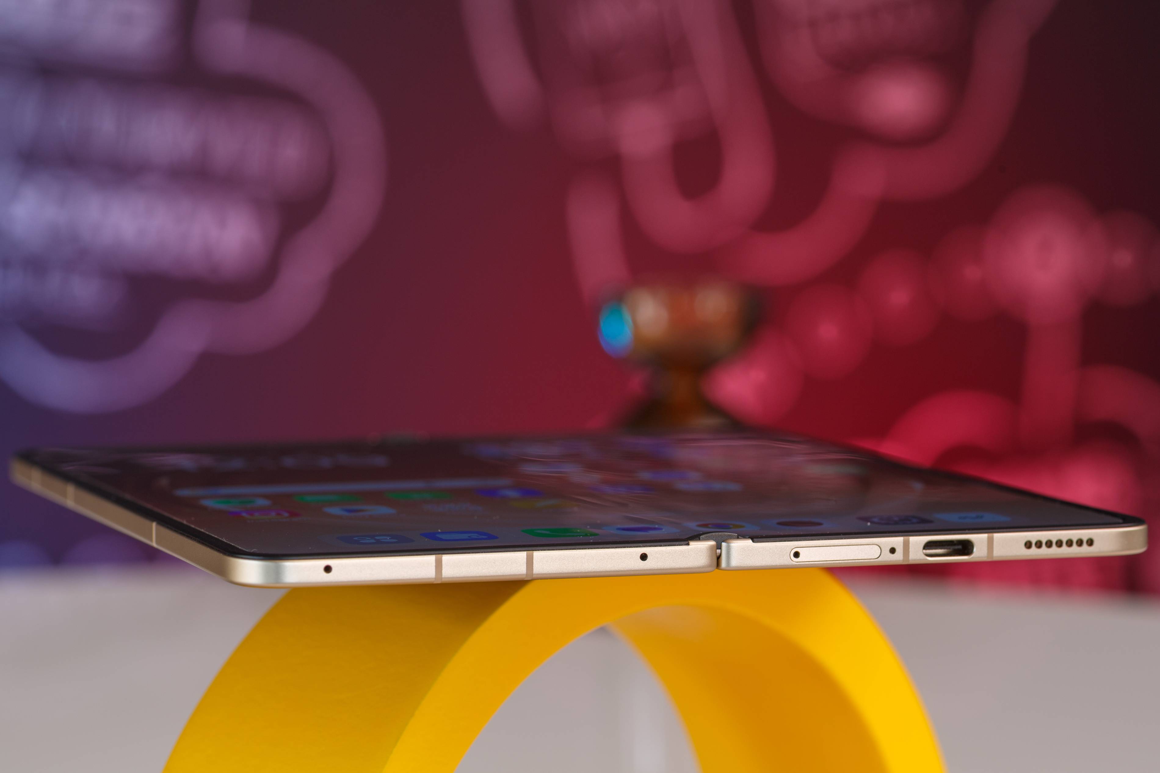 OPPO Find N6 в раскрытом виде