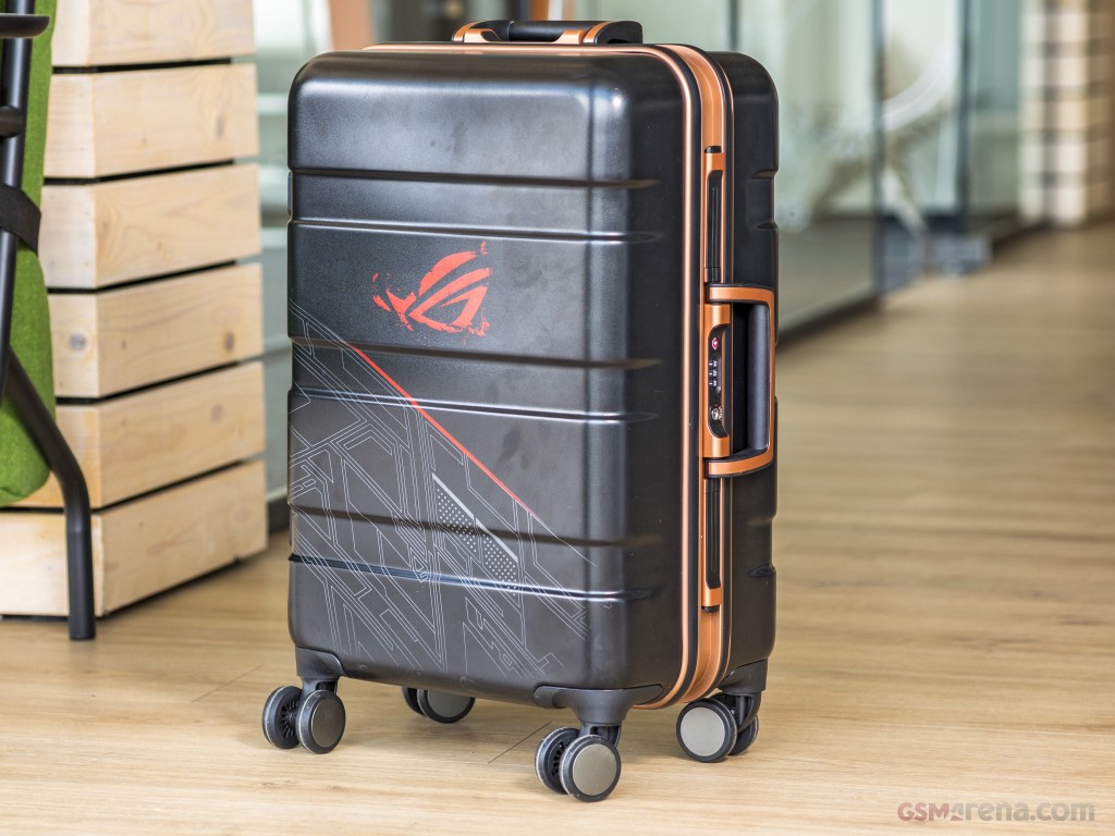 ASUS ROG Phone (2018) — первый в мире смартфон с испарительной камерой